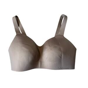 Lululemon Hold True Bra size 32 DD, Beige/Tan